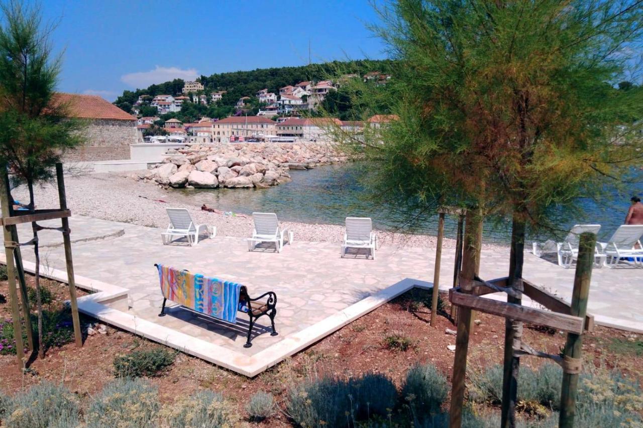 Apartments With A Parking Space Jelsa, Hvar - 8746 耶尔萨 外观 照片