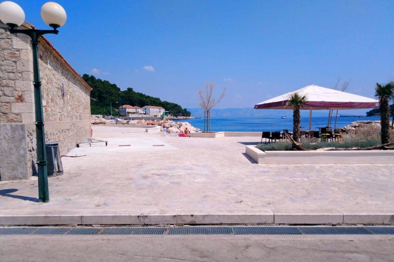 Apartments With A Parking Space Jelsa, Hvar - 8746 耶尔萨 外观 照片