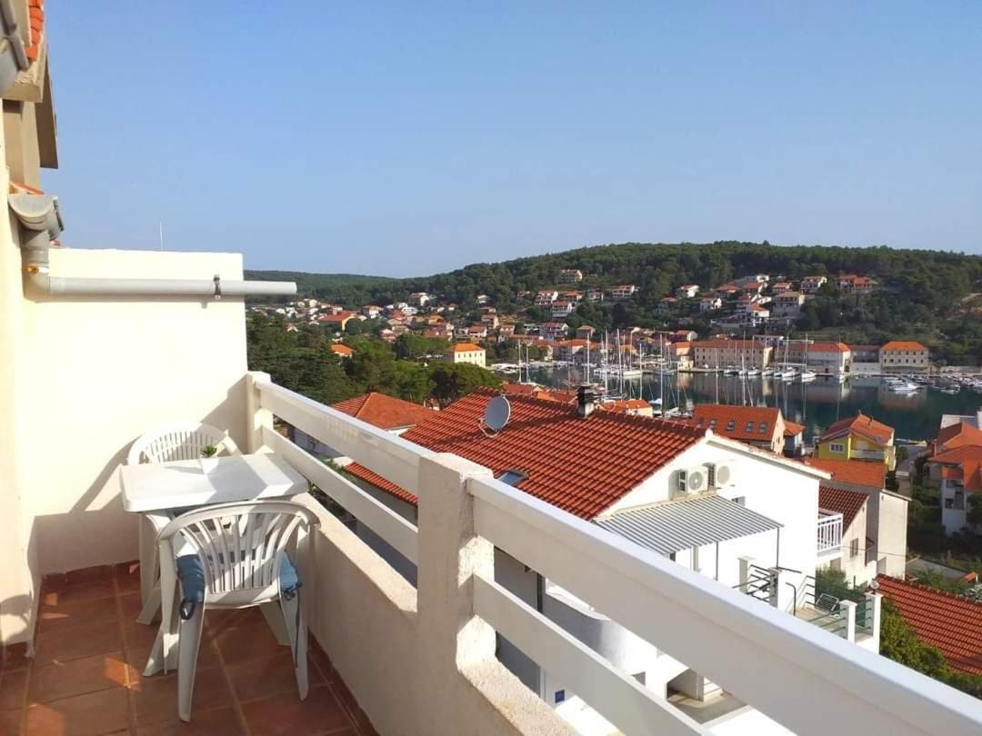 Apartments With A Parking Space Jelsa, Hvar - 8746 耶尔萨 外观 照片